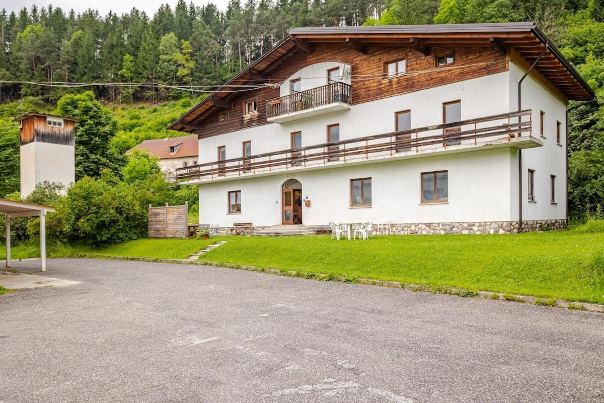 Lussuosa Suite In Montagna Con Wifi E Netflix タルヴィージオ エクステリア 写真